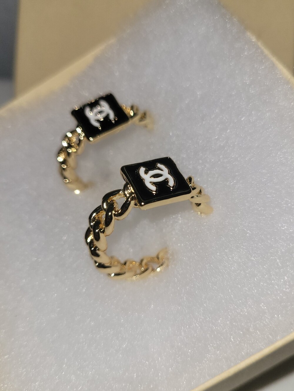 Luxury Jewelry - Picture 2 of 8